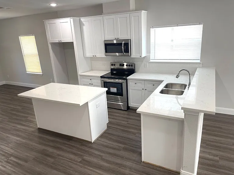 9327 Camay Dr. — Photo 10