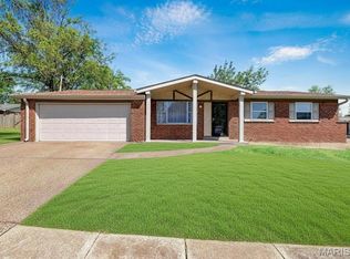 2652 Carousel Dr, Saint Louis, MO 63125