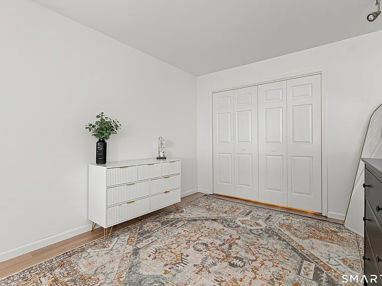 500 Glendale Ave #6 — Photo 28