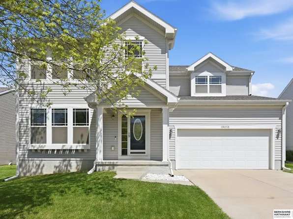 19010 Grover St, Omaha, NE 68130