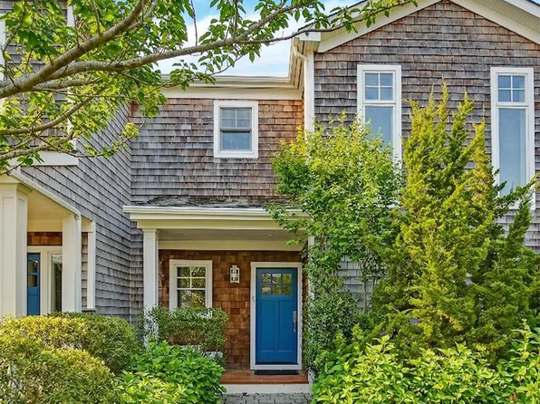 68 Foster Avenue #4, Hampton Bays, NY 11946