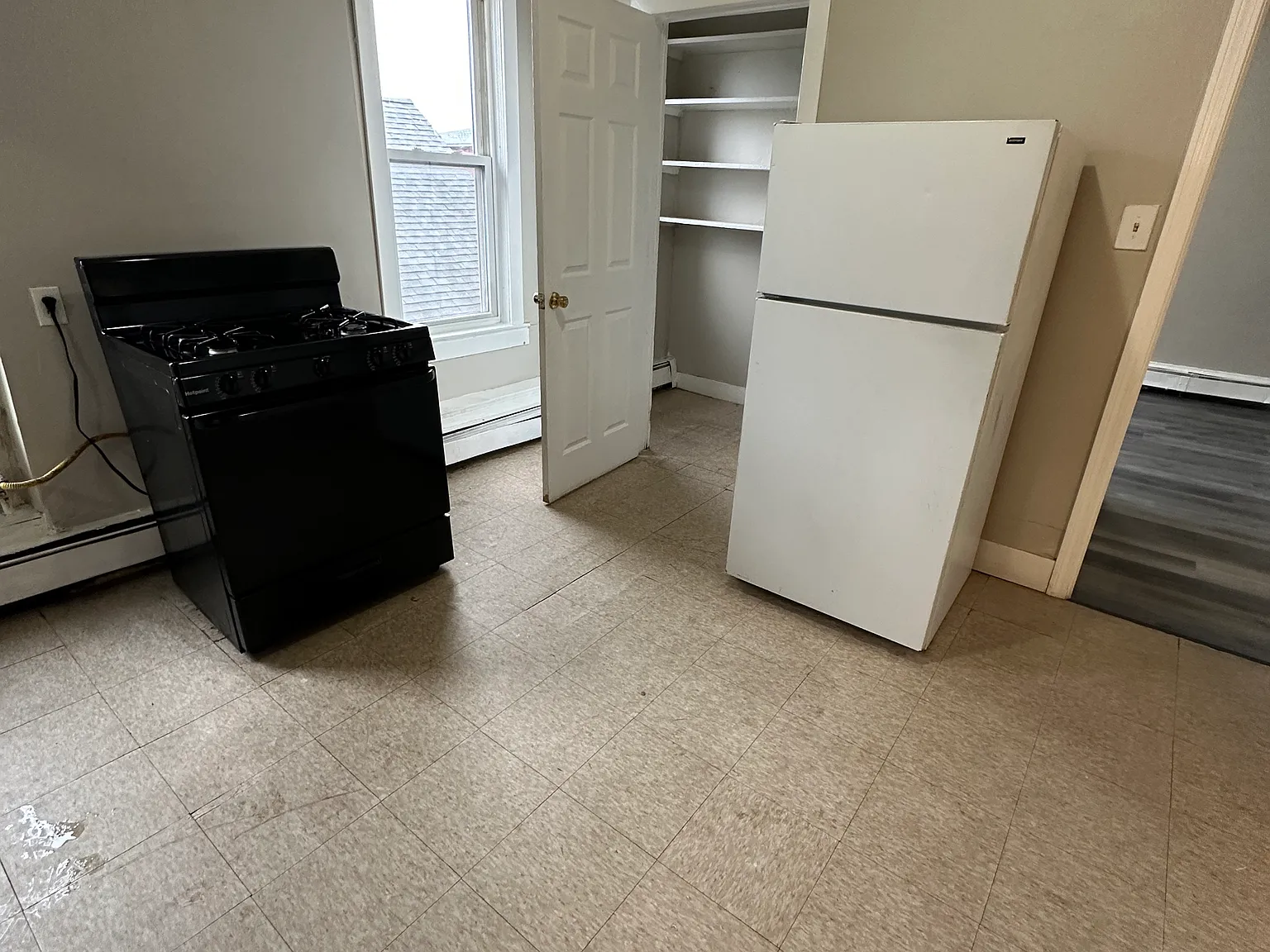 108 Ward St — Photo 2