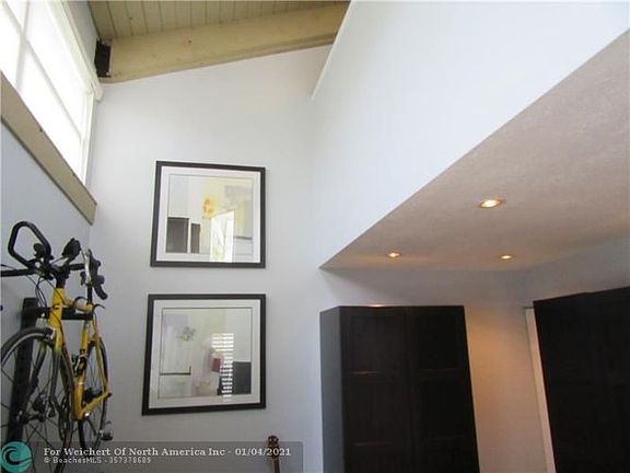 5th image of 3900 NE 18th Ave #B