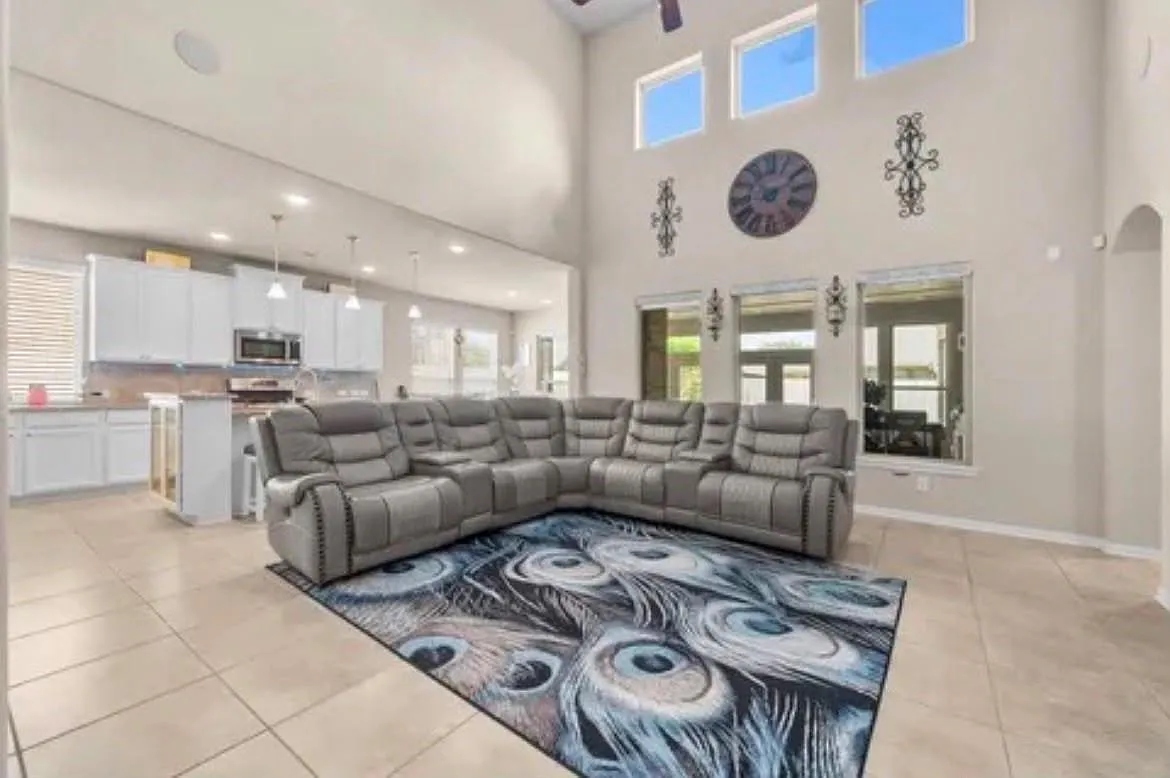 4 bed, 3.5 bath, $3,250 — Photo 2