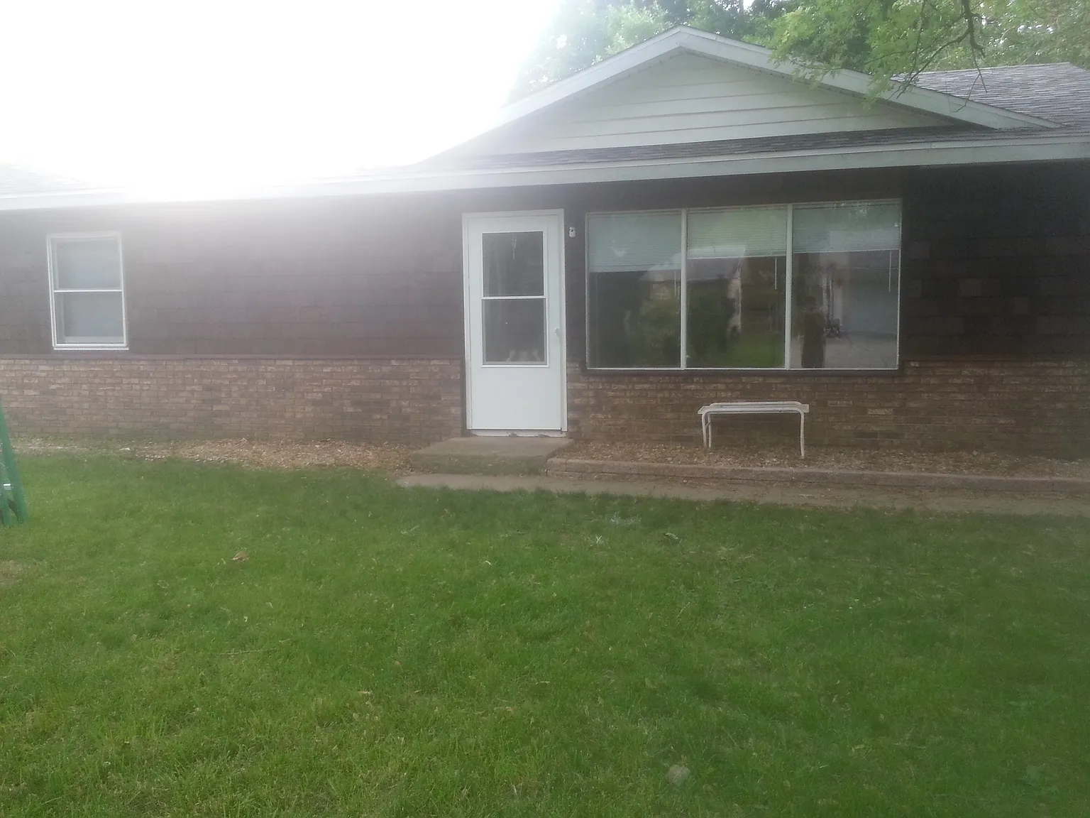 970 Eastview Dr photo 1
