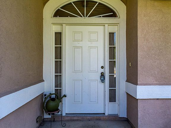 3rd image of 829 S Longneedle Dr