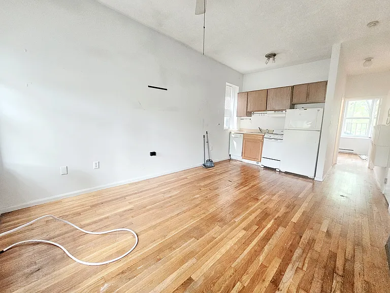 27 Garden St #4 — Photo 7