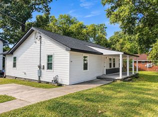 102 James St, Rossville, GA 30741