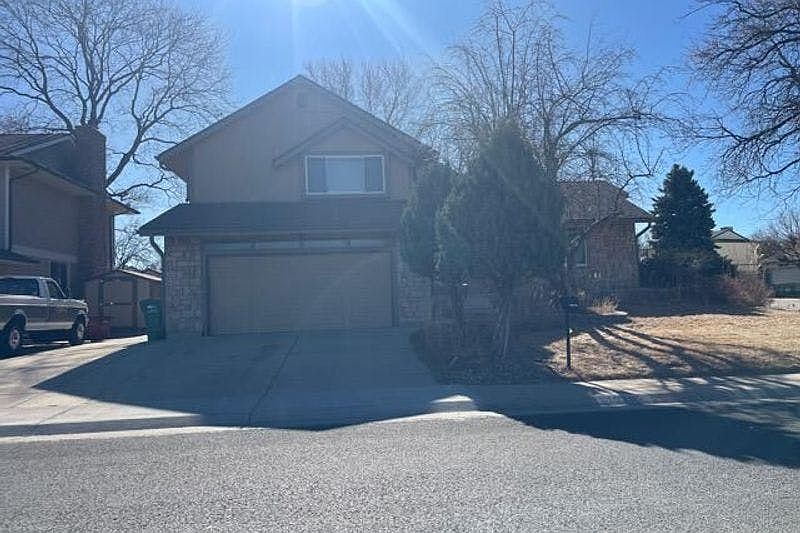 1st image of 10710 King St