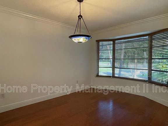 4th image of 442 Tequesta Dr