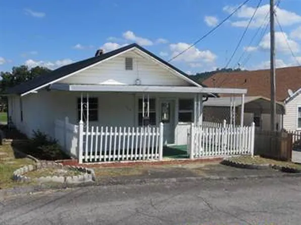 554 4th St, Newport, TN 37821