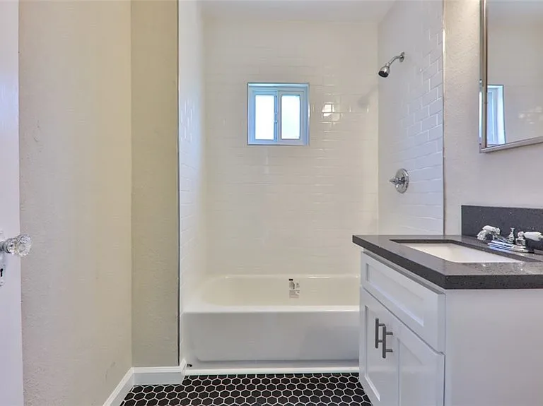 5828 Lime Ave #1 — Photo 11