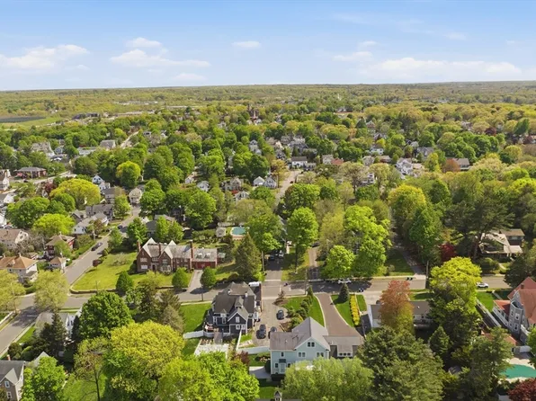 67 Monatiquot Ave, Braintree, MA 02184