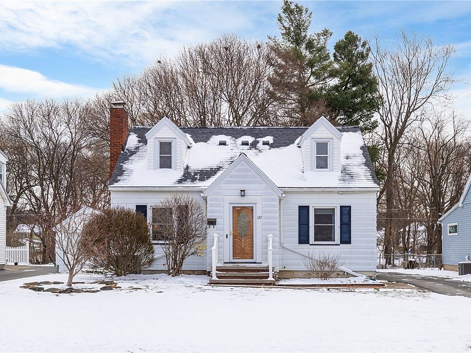 1st image of 133 Stonecliff Dr