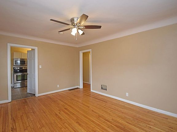 5th image of 169 S Grove Ave