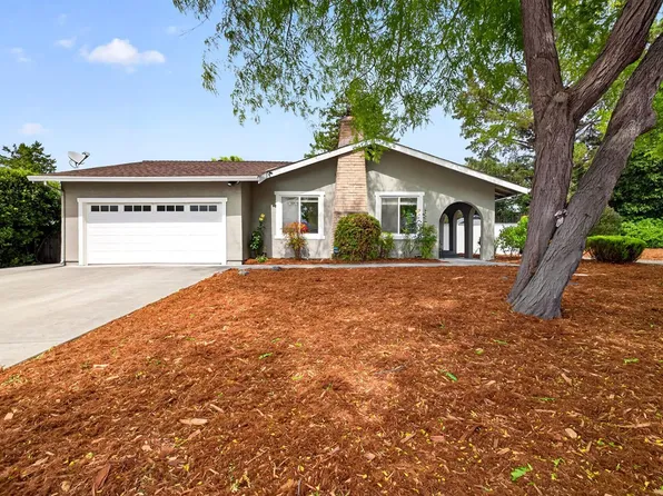 200 Redwood Circle, Petaluma, CA 94954