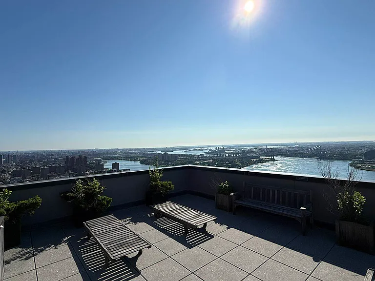 300 E 93rd St #44A — Photo 32