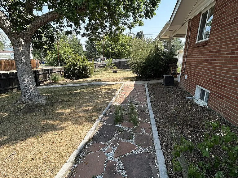 400 S Quail St — Photo 26