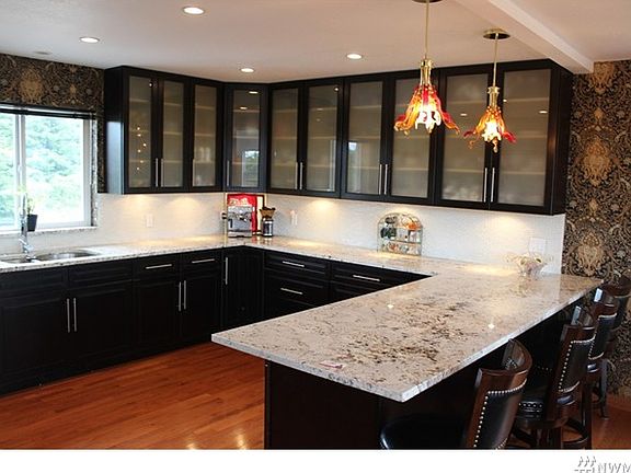 3rd image of 162 Seawind Ln SW