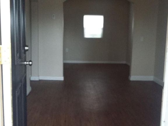 2nd image of 1005 W 17th St