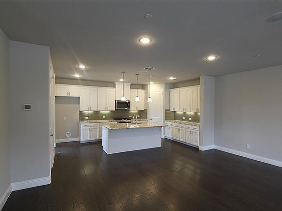 3rd image of 3648 Harebell Dr