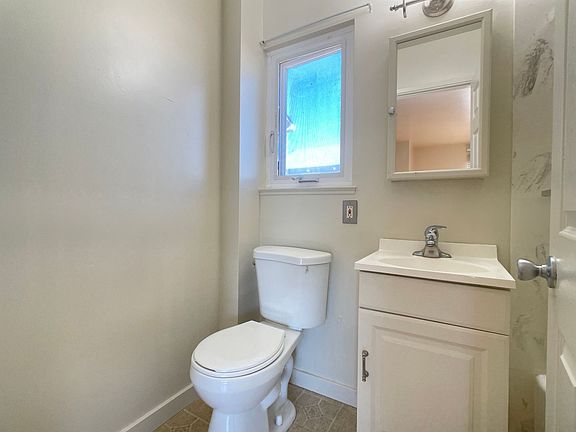 4th image of 442 Madison Ave #448