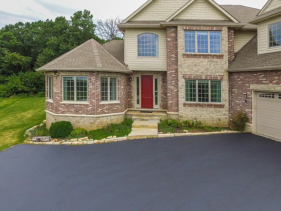 2nd image of 7558 Hidden Creek Ln