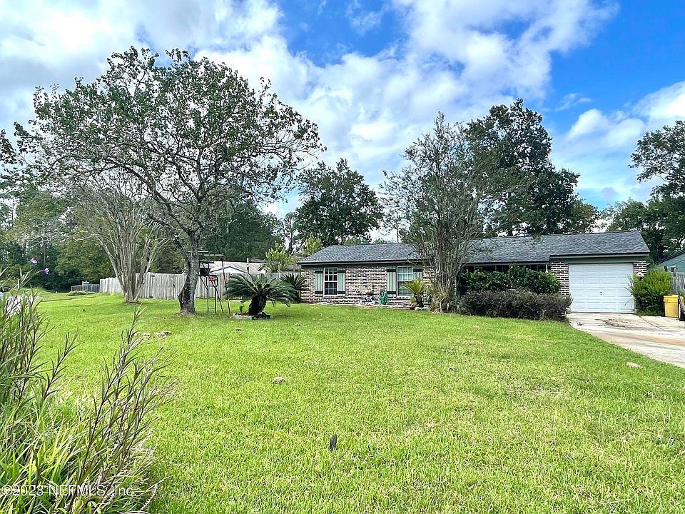 1st image of 2627 PINEWOOD Boulevard