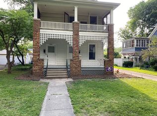 327 S Douglas Ave, Springfield, IL 62704