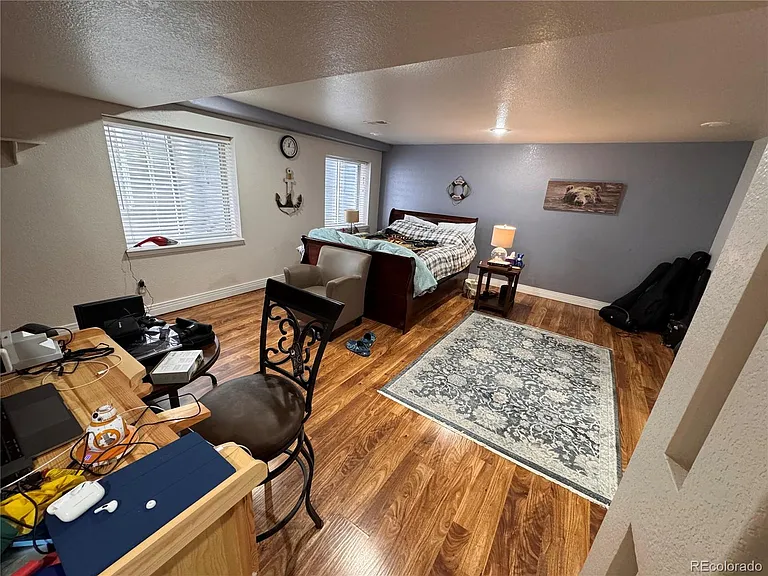 2486 S Scranton Way — Photo 2