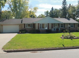 306 Park Ave, Prinsburg, MN 56281