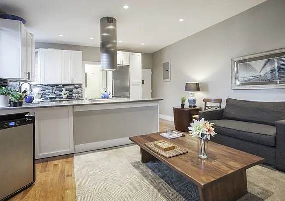 Sold by Bouklis Group | media 3