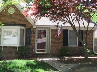 31 Brandy Ct, Greensboro, NC 27409