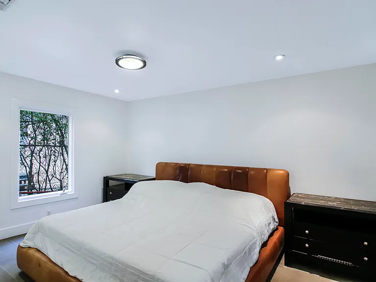 222 Park Ave — Photo 10