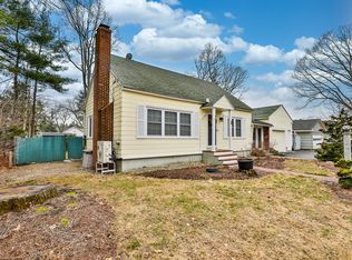 3 Seabee St, Bedford, NH 03110
