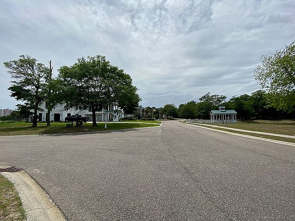 5th image of 1101 James Island Ave
