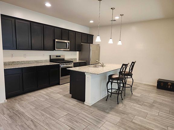 4th image of 148 N 56th Pl