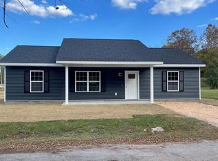 110 Water St, Big Sandy, TN 38221