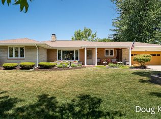 93 E 28th St, Holland, MI 49423