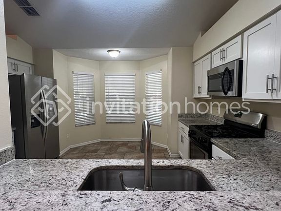 5th image of 838 Elm Forest Dr