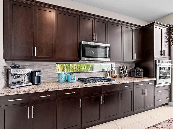 5th image of 8845 Watercrest Circle W