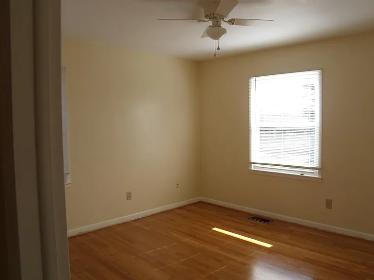 324 Shoreline Dr — Photo 6