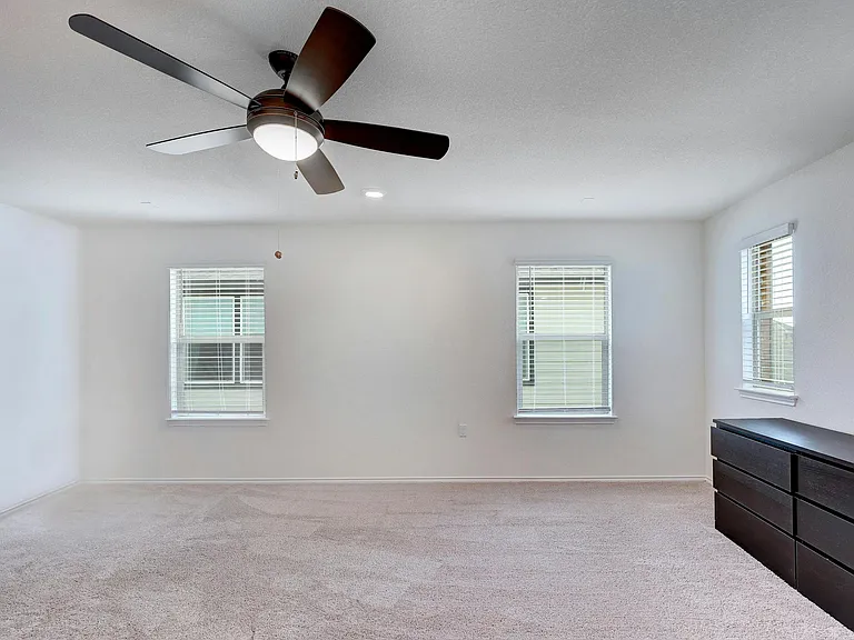 4513 Cressal Dr — Photo 17