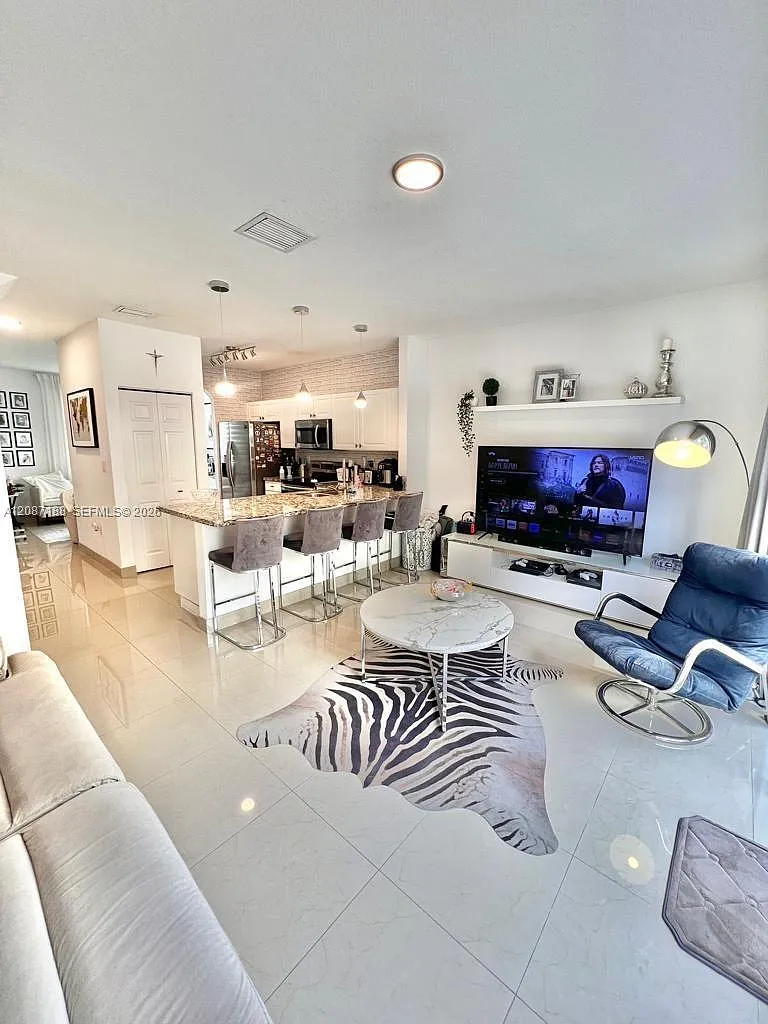 Villas At Carmel Condo No — Photo 3