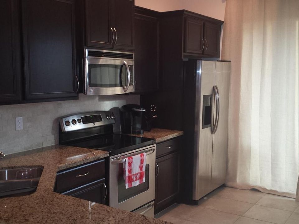2nd image of 464 Graham Pl