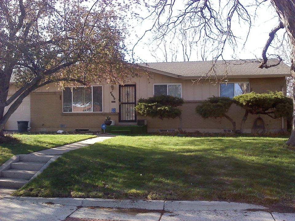 2nd image of 4690 W Hamilton Pl