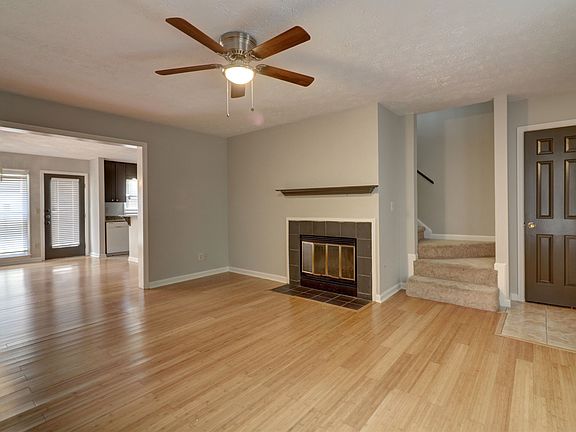 3rd image of 4133 Paddington Dr