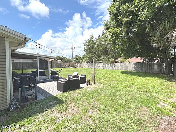 4th image of 2628 Juniper Dr