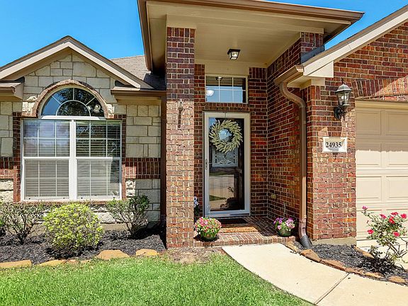 2nd image of 24935 Rosevale Ct