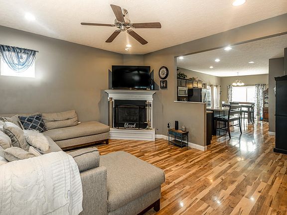 3rd image of 273 Veneto Dr